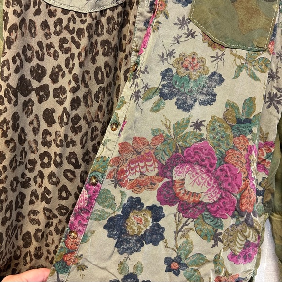 Pilcro by Anthro Multi Print Button Down Size Medium - Picture 3 of 8